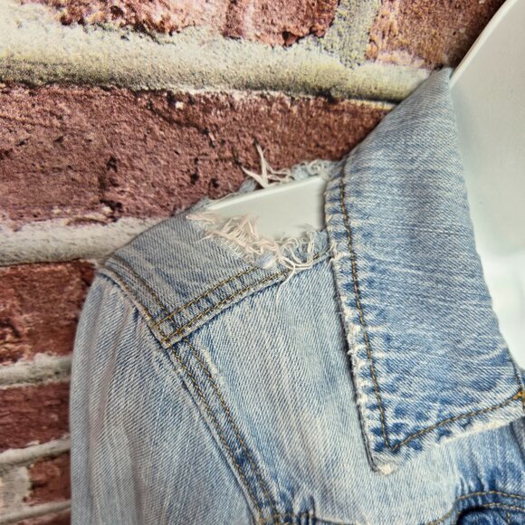 Vintage Y2K Women's MUDD Distressed Cropped Denim Jean Jacket Small - Image 5