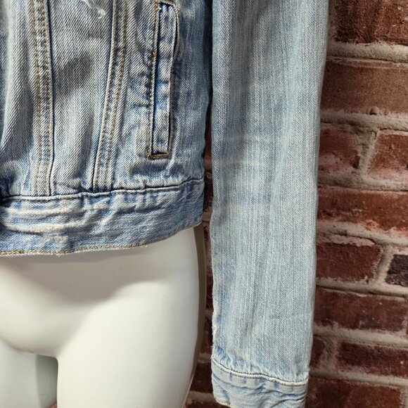 Vintage Y2K Women's MUDD Distressed Cropped Denim Jean Jacket Small - Image 4